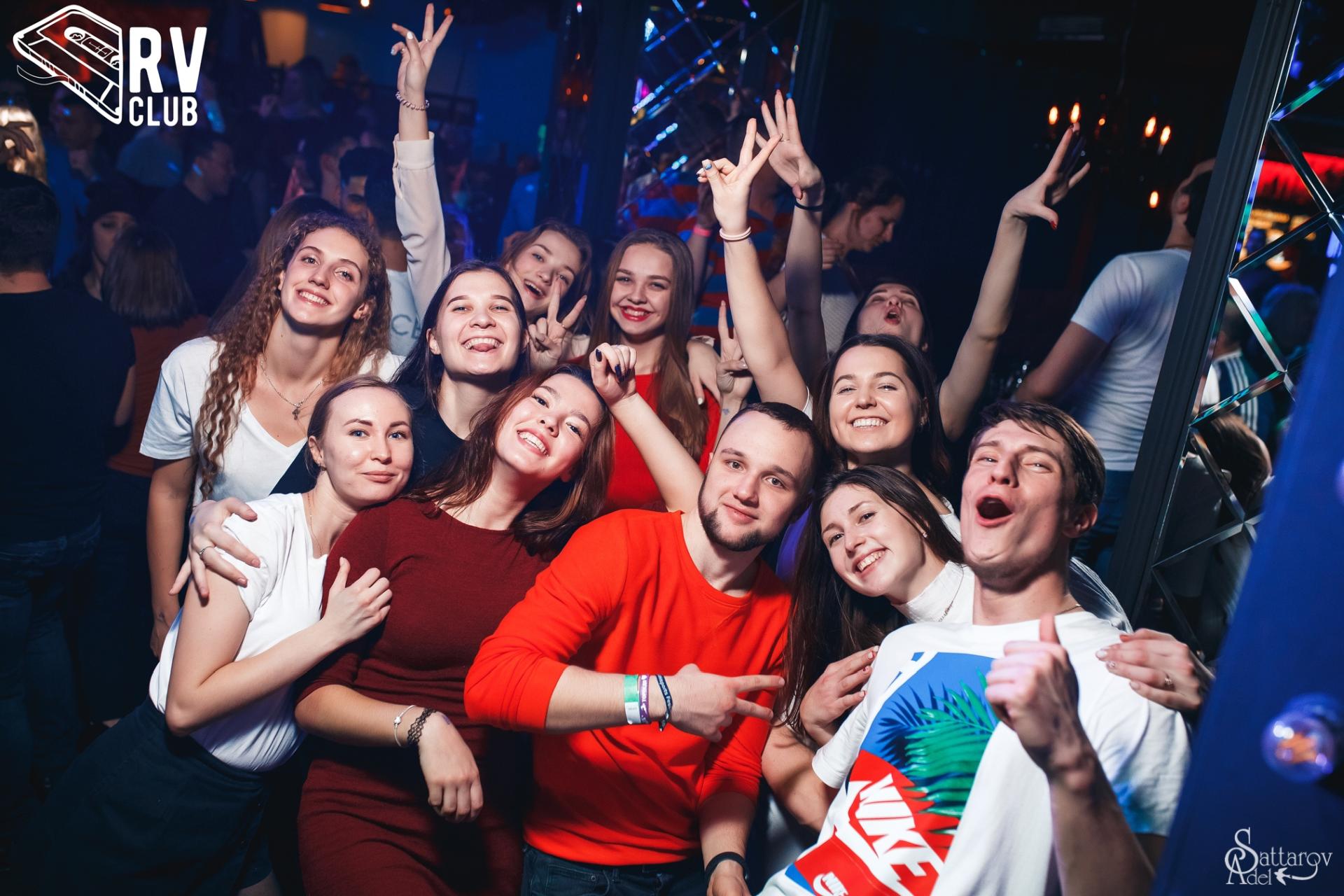 Rv club ул баумана 82 отзывы. RV Club Казань. РВ клаб Казань. RV Club Казань бар. Ночные заведения Казани.